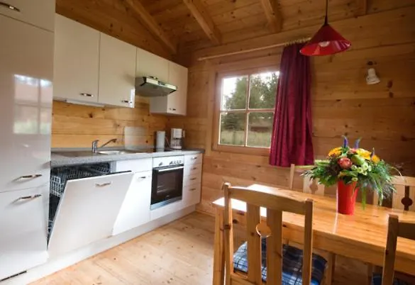 Ferienhaus-park Brennickenswerder * 利兴