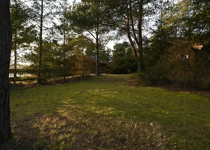 假日公园 Ferienhaus-park Brennickenswerder